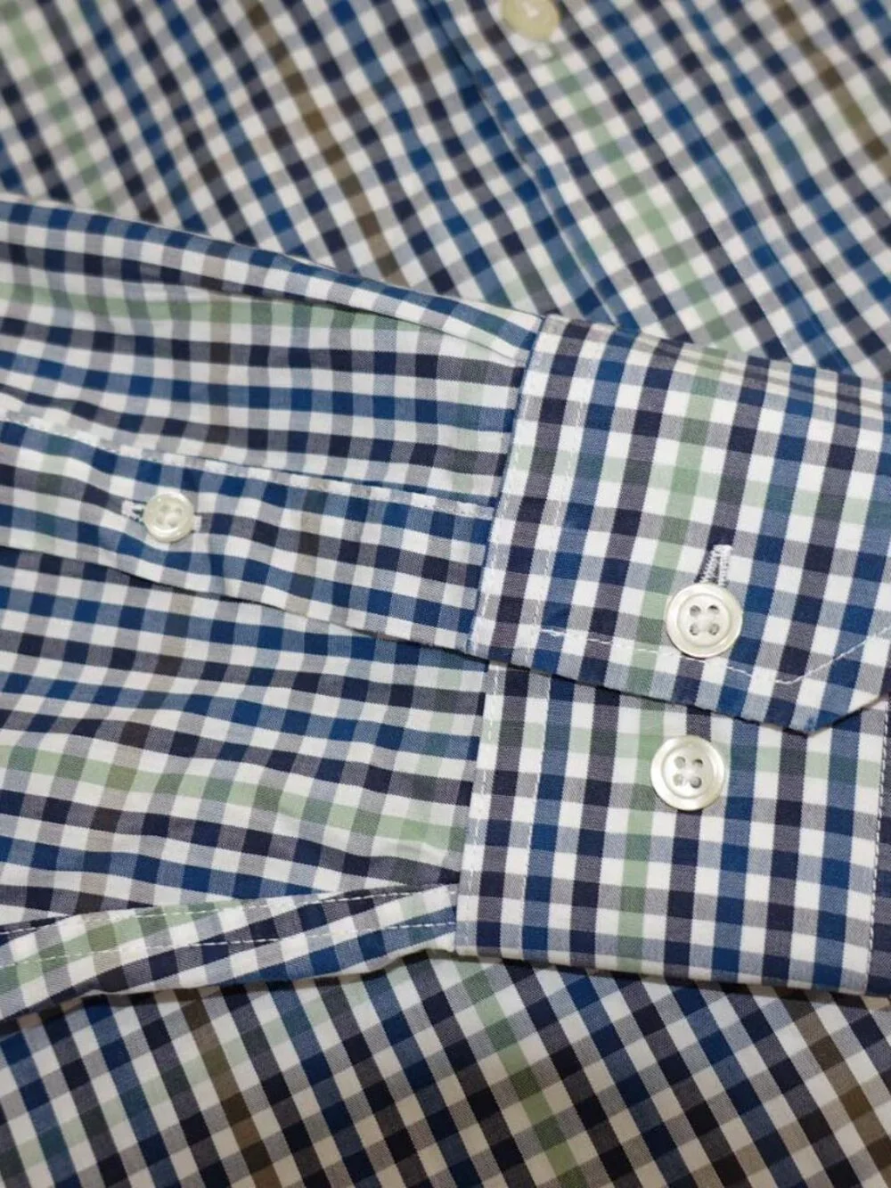 Banana Republic Men's Non Iron Classic Fit Dress Shirt Large 16 - 16.5 Gingham